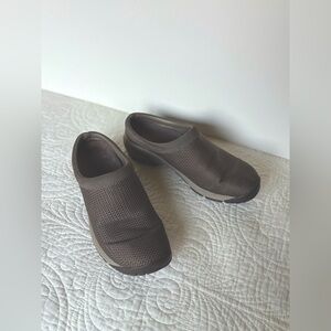 Merrell Taupe Mesh Slip on Mule